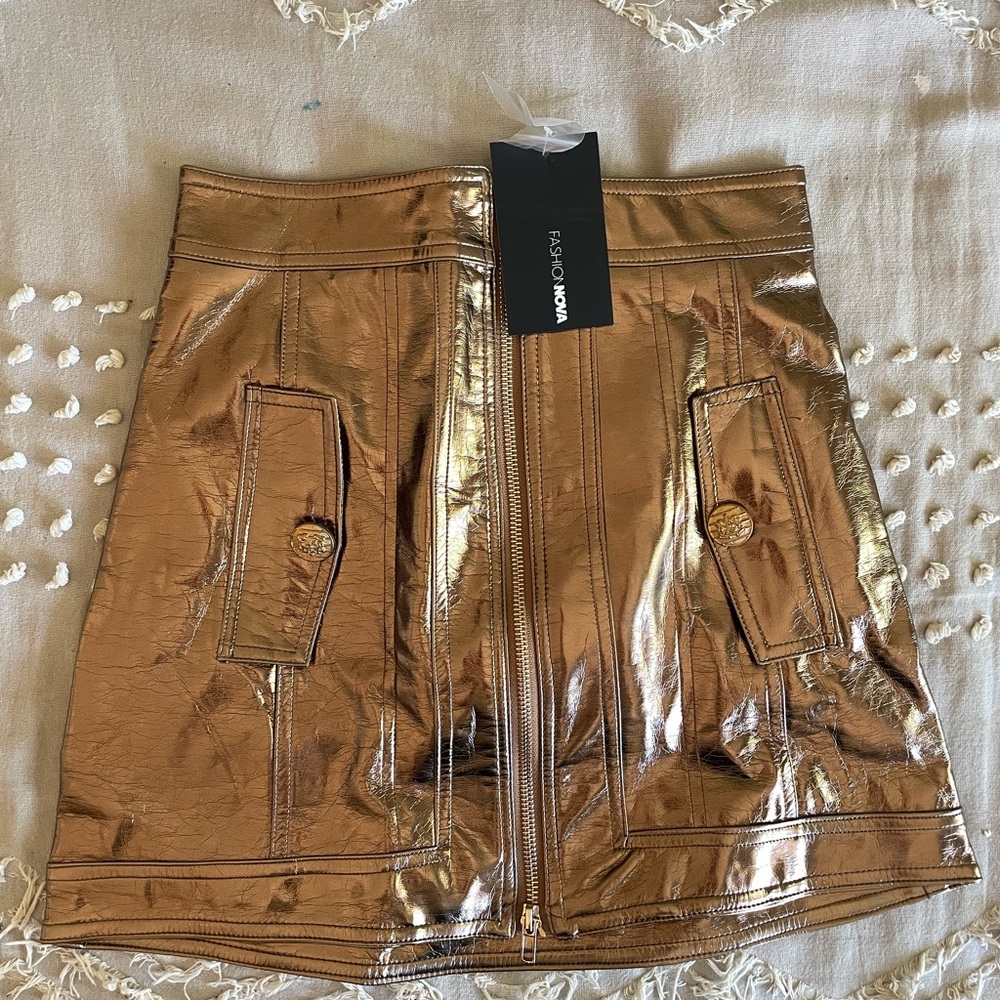 This NEW Fashion Nova skirt is fabs for any occasion.